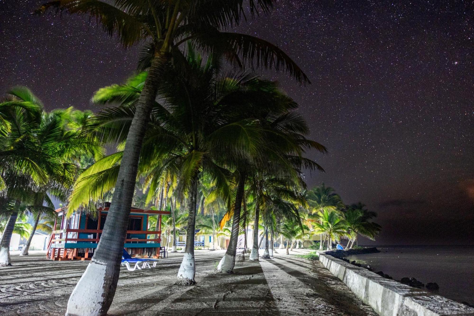 Blue Marlin Beach Resort Dangriga Luaran gambar