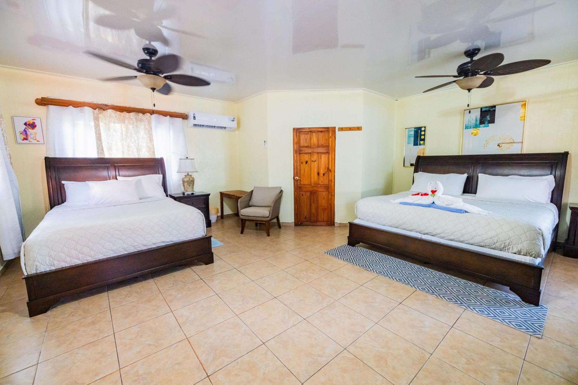 Blue Marlin Beach Resort Dangriga Luaran gambar