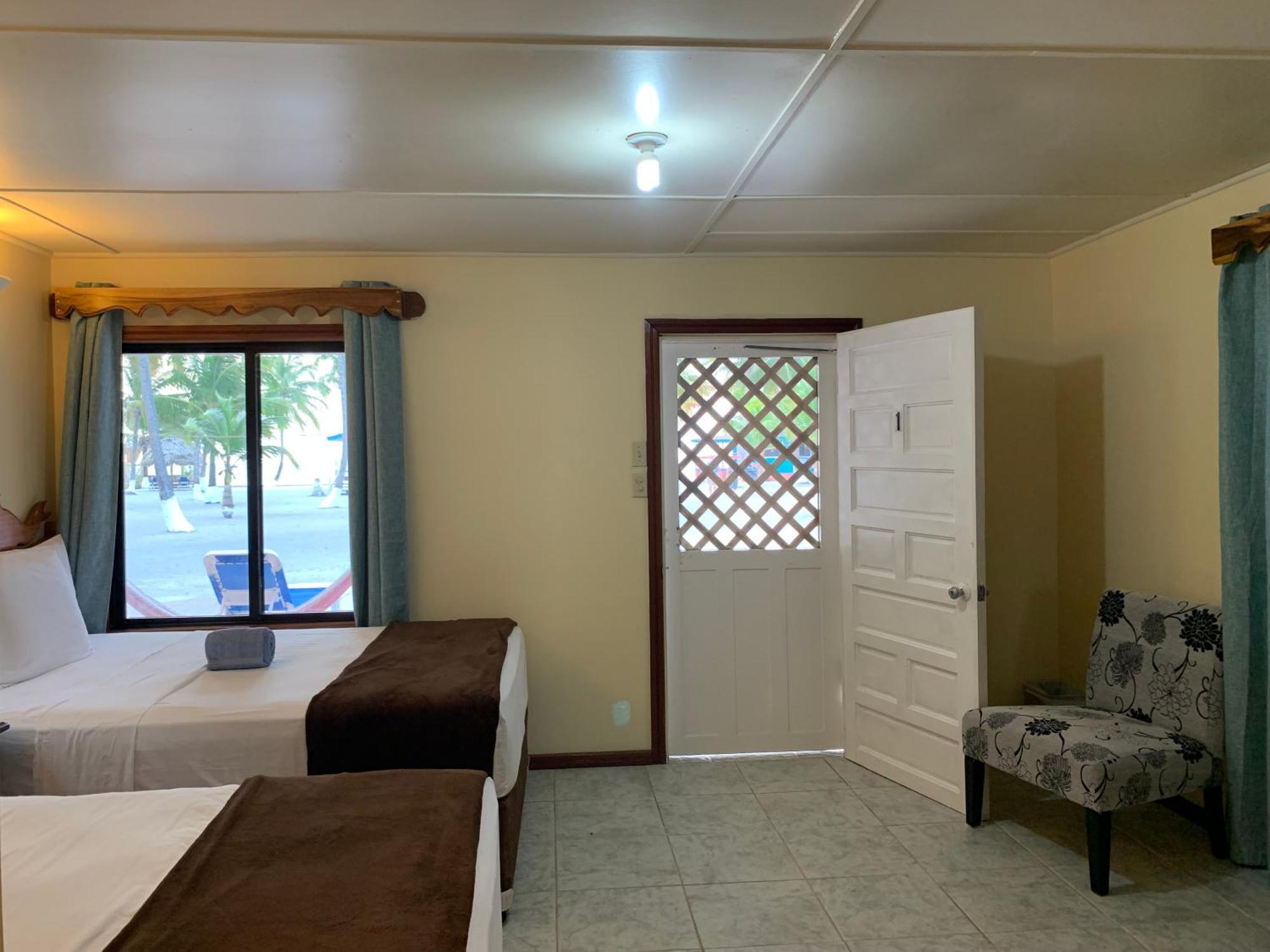 Blue Marlin Beach Resort Dangriga Bilik gambar